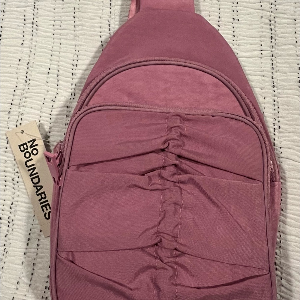 No Boundaries Women's Hands Free Sling Bag- New!